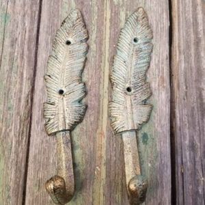 2 Feather Cast Iron Hooks Towel Hat Coat Key Rack
